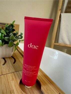 dae Cactus Fruit 3-in-1 Styling Cream - Pink